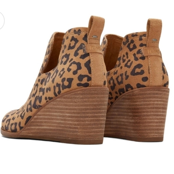 Toms Kallie Cheetah Wedge Booties NWOB - Picture 2 of 12